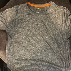 Large Mens Tek-Gear short sleeve shirt
